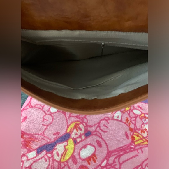 Fashionable faux leather silver studs and chain strap crossbody/shoulder purse - Picture 5 of 8